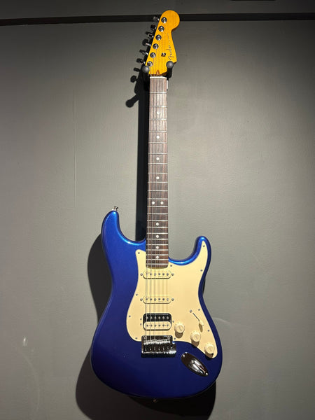 Fender American Ultra Stratocaster HSS Cobra Blue (pre-owned)
